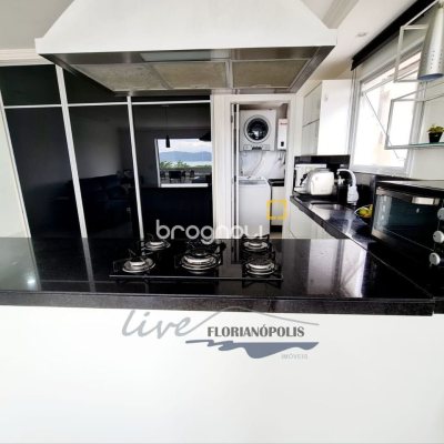 Apartamento com 100m², 3 quartos (sendo 1 suíte), 2 garagens, no bairro Jurerê em Florianópolis