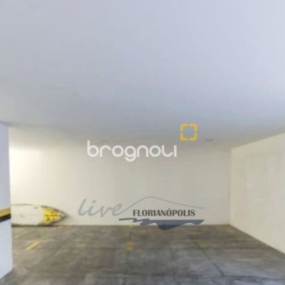 Apartamento com 100m², 3 quartos (sendo 1 suíte), 2 garagens, no bairro Jurerê em Florianópolis