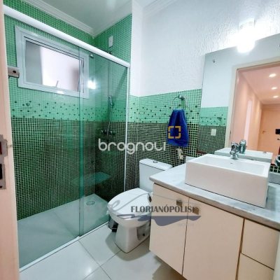 Apartamento com 100m², 3 quartos (sendo 1 suíte), 2 garagens, no bairro Jurerê em Florianópolis