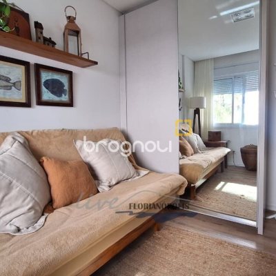 Apartamento com 105m², 2 quartos (sendo 1 suíte), 2 garagens, no bairro Jurerê Internacional em Florianópolis