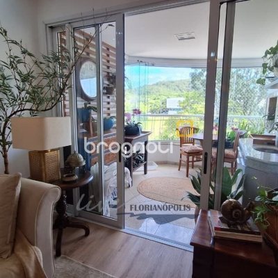 Apartamento com 105m², 2 quartos (sendo 1 suíte), 2 garagens, no bairro Jurerê Internacional em Florianópolis