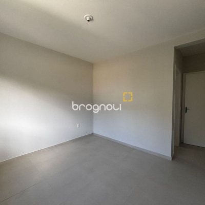 Casa com 103m², 2 quartos (sendo 2 suítes), 1 garagem, no bairro São João do Rio Vermelho em Florianópolis