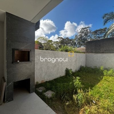 Casa com 103m², 2 quartos (sendo 2 suítes), 1 garagem, no bairro São João do Rio Vermelho em Florianópolis