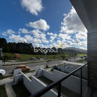 Casa com 103m², 2 quartos (sendo 2 suítes), 1 garagem, no bairro São João do Rio Vermelho em Florianópolis