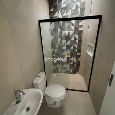 Casa com 103m², 2 quartos (sendo 2 suítes), 1 garagem, no bairro São João do Rio Vermelho em Florianópolis