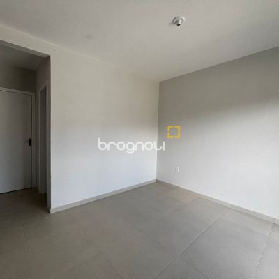 Casa com 103m², 2 quartos (sendo 2 suítes), 1 garagem, no bairro São João do Rio Vermelho em Florianópolis