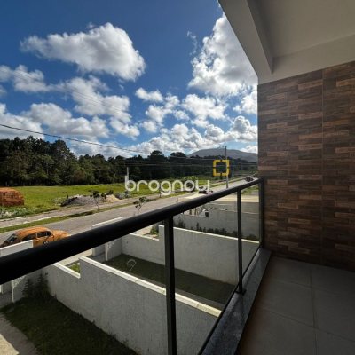 Casa com 103m², 2 quartos (sendo 2 suítes), 1 garagem, no bairro São João do Rio Vermelho em Florianópolis