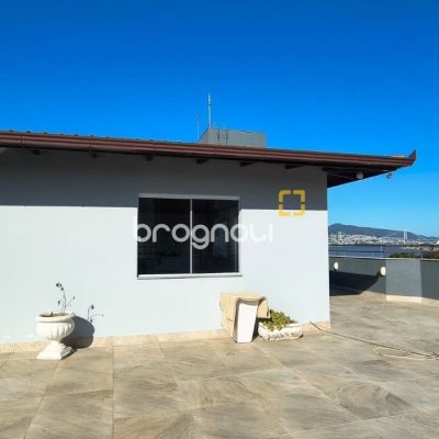 Apartamento com 133m², 3 quartos (sendo 1 suíte), 1 garagem, no bairro Balneário em Florianópolis
