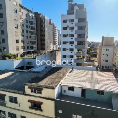 Apartamento com 133m², 3 quartos (sendo 1 suíte), 1 garagem, no bairro Balneário em Florianópolis