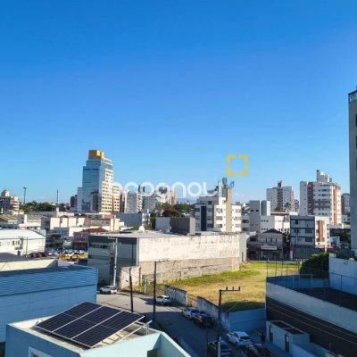 Apartamento com 133m², 3 quartos (sendo 1 suíte), 1 garagem, no bairro Balneário em Florianópolis