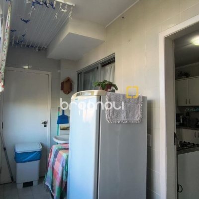 Apartamento com 133m², 3 quartos (sendo 1 suíte), 1 garagem, no bairro Balneário em Florianópolis