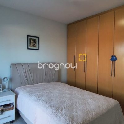 Apartamento com 133m², 3 quartos (sendo 1 suíte), 1 garagem, no bairro Balneário em Florianópolis