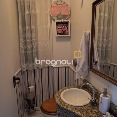 Apartamento com 133m², 3 quartos (sendo 1 suíte), 1 garagem, no bairro Balneário em Florianópolis