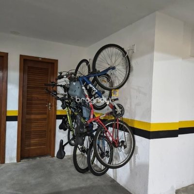 Apartamento com 114m², 3 quartos (sendo 1 suíte), 1 garagem, no bairro Coqueiros em Florianópolis