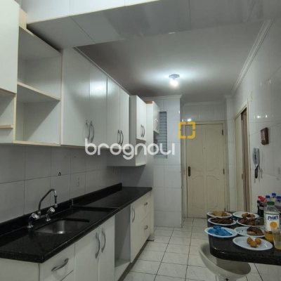 Apartamento com 114m², 3 quartos (sendo 1 suíte), 1 garagem, no bairro Coqueiros em Florianópolis