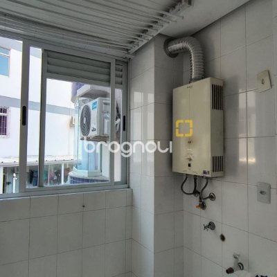 Apartamento com 114m², 3 quartos (sendo 1 suíte), 1 garagem, no bairro Coqueiros em Florianópolis