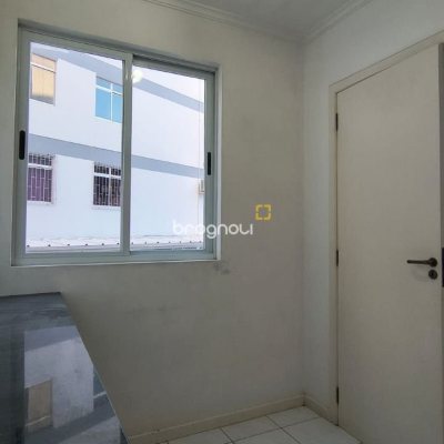 Apartamento com 114m², 3 quartos (sendo 1 suíte), 1 garagem, no bairro Coqueiros em Florianópolis