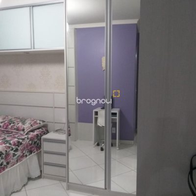 Apartamento com 59m², 2 quartos, 1 garagem, no bairro Forquilhinha em São José
