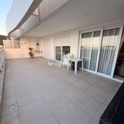 Apartamento com 80m², 2 quartos (sendo 1 suíte), 2 garagens, no bairro São João do Rio Vermelho em Florianópolis