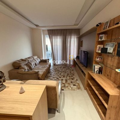 Apartamento com 80m², 2 quartos (sendo 1 suíte), 2 garagens, no bairro São João do Rio Vermelho em Florianópolis