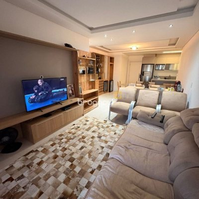 Apartamento com 80m², 2 quartos (sendo 1 suíte), 2 garagens, no bairro São João do Rio Vermelho em Florianópolis