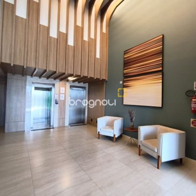 Apartamento com 80m², 2 quartos (sendo 1 suíte), 2 garagens, no bairro São João do Rio Vermelho em Florianópolis