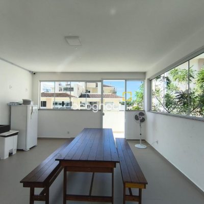 Apartamento com 80m², 2 quartos (sendo 1 suíte), 2 garagens, no bairro São João do Rio Vermelho em Florianópolis
