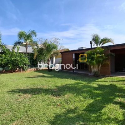 Casa de Condomínio com 105m², 2 quartos, 2 garagens, no bairro São João do Rio Vermelho em Florianópolis