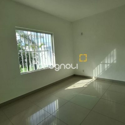 Casa de Condomínio com 105m², 2 quartos, 2 garagens, no bairro São João do Rio Vermelho em Florianópolis