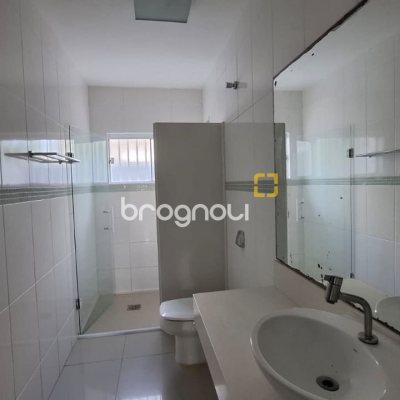 Casa de Condomínio com 105m², 2 quartos, 2 garagens, no bairro São João do Rio Vermelho em Florianópolis