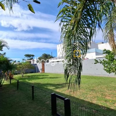 Casa de Condomínio com 105m², 2 quartos, 2 garagens, no bairro São João do Rio Vermelho em Florianópolis