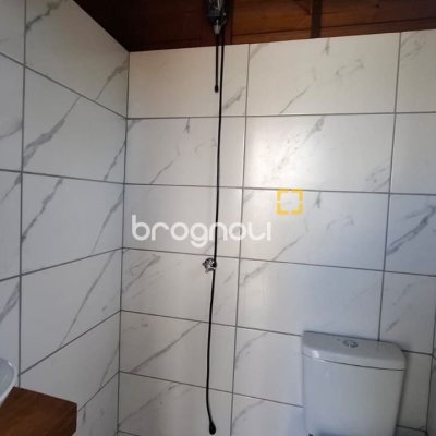 Casa de Condomínio com 105m², 2 quartos, 2 garagens, no bairro São João do Rio Vermelho em Florianópolis