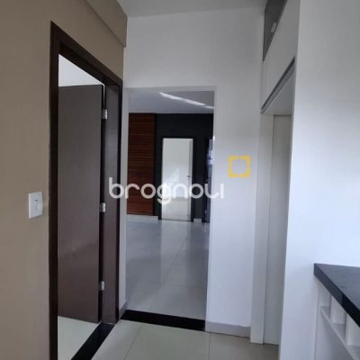 Casa de Condomínio com 105m², 2 quartos, 2 garagens, no bairro São João do Rio Vermelho em Florianópolis