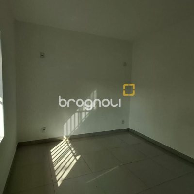 Casa de Condomínio com 105m², 2 quartos, 2 garagens, no bairro São João do Rio Vermelho em Florianópolis