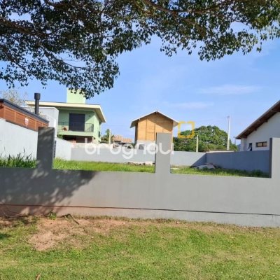 Terreno com 459m², no bairro São João do Rio Vermelho em Florianópolis