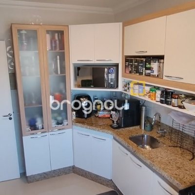 Apartamento com 75m², 3 quartos, 1 garagem, no bairro Estreito em Florianópolis