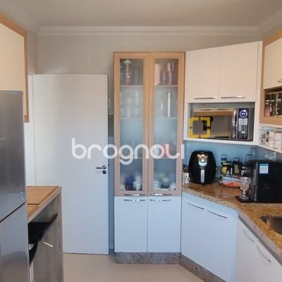 Apartamento com 75m², 3 quartos, 1 garagem, no bairro Estreito em Florianópolis
