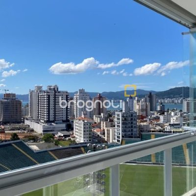 Apartamento com 111m², 3 quartos (sendo 2 suítes), 2 garagens, no bairro Estreito em Florianópolis