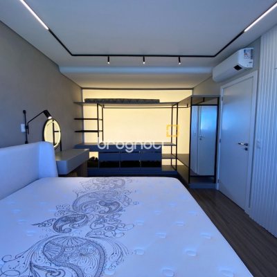 Apartamento com 111m², 3 quartos (sendo 2 suítes), 2 garagens, no bairro Estreito em Florianópolis
