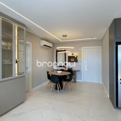 Apartamento com 111m², 3 quartos (sendo 2 suítes), 2 garagens, no bairro Estreito em Florianópolis