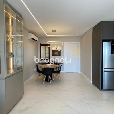 Apartamento com 111m², 3 quartos (sendo 2 suítes), 2 garagens, no bairro Estreito em Florianópolis