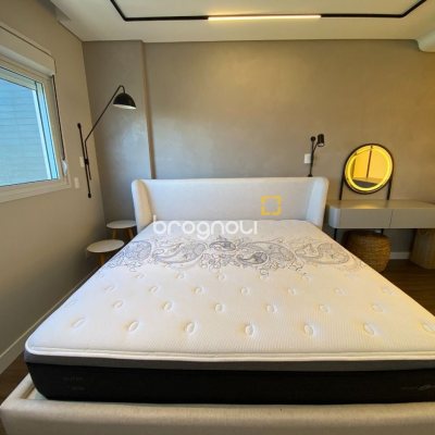 Apartamento com 111m², 3 quartos (sendo 2 suítes), 2 garagens, no bairro Estreito em Florianópolis