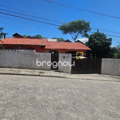 Casa com 130m², 3 quartos (sendo 1 suíte), 1 garagem, no bairro Rio Tavares em Florianópolis