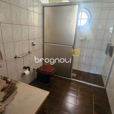 Casa com 130m², 3 quartos (sendo 1 suíte), 1 garagem, no bairro Rio Tavares em Florianópolis