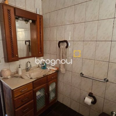 Casa com 130m², 3 quartos (sendo 1 suíte), 1 garagem, no bairro Rio Tavares em Florianópolis