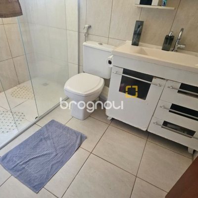 Casa com 130m², 3 quartos (sendo 1 suíte), 1 garagem, no bairro Rio Tavares em Florianópolis