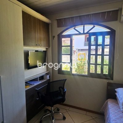 Casa com 130m², 3 quartos (sendo 1 suíte), 1 garagem, no bairro Rio Tavares em Florianópolis