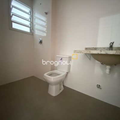 Apartamento com 52m², 1 quarto, 2 garagens, no bairro Itacorubi em Florianópolis