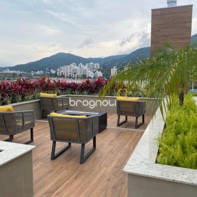 Apartamento com 52m², 1 quarto, 2 garagens, no bairro Itacorubi em Florianópolis