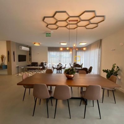 Apartamento com 52m², 1 quarto, 2 garagens, no bairro Itacorubi em Florianópolis